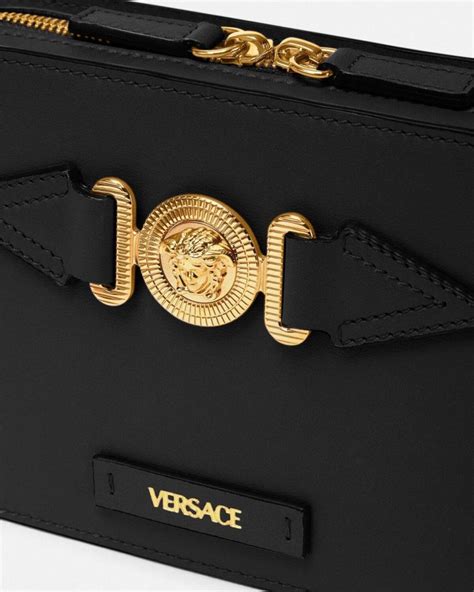 sacoche versace medusa homme|Sacs et sacoches de luxe homme .